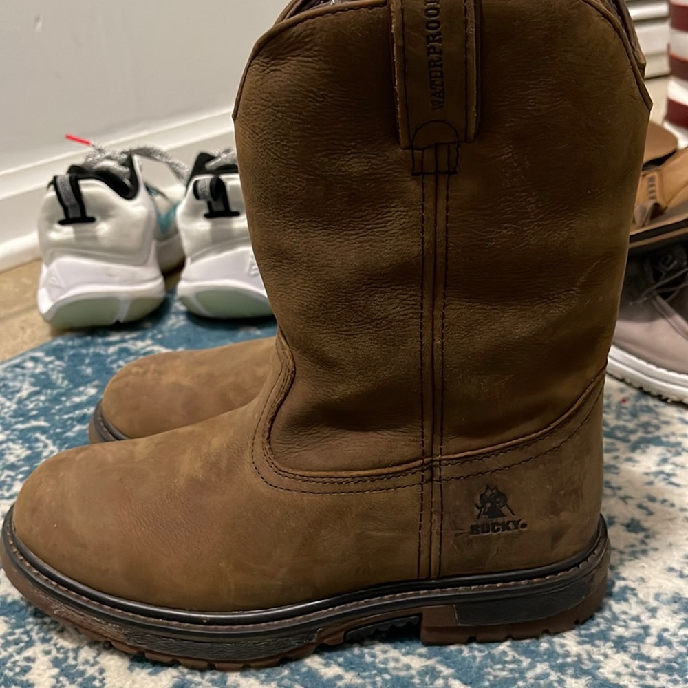 Youth 5 Rocky 8” boot
